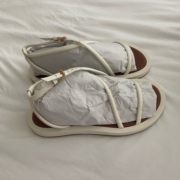 Reformation Arni Off-White Sandals - Picture 1 of 5